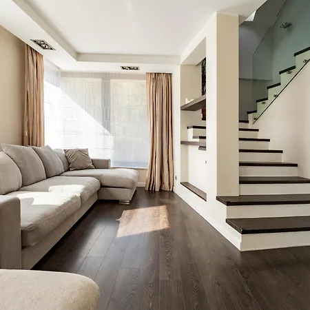 Daire Redlowo Luxury By Bookinghost