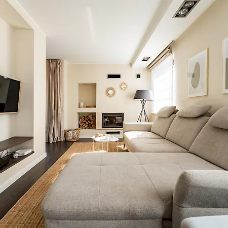 Daire Redlowo Luxury By Bookinghost