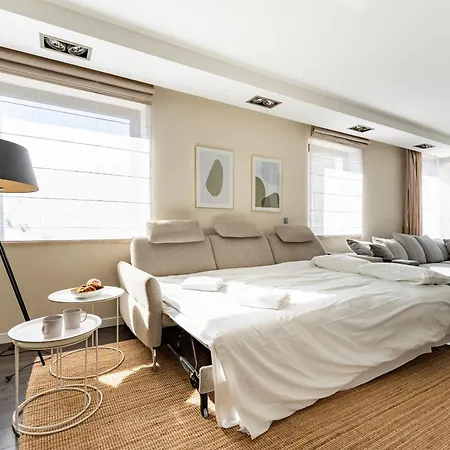 Redlowo Luxury By Bookinghost *